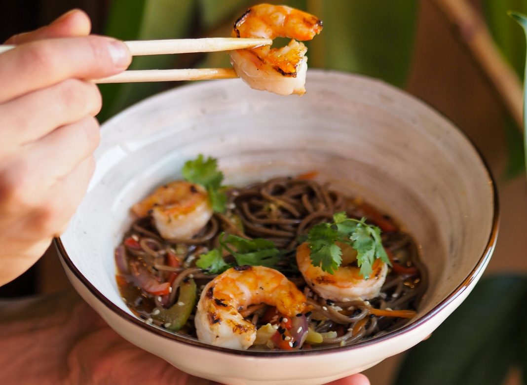 Fideos tostados con gamba: el suculento plato que casi nadie sabe hacer bien