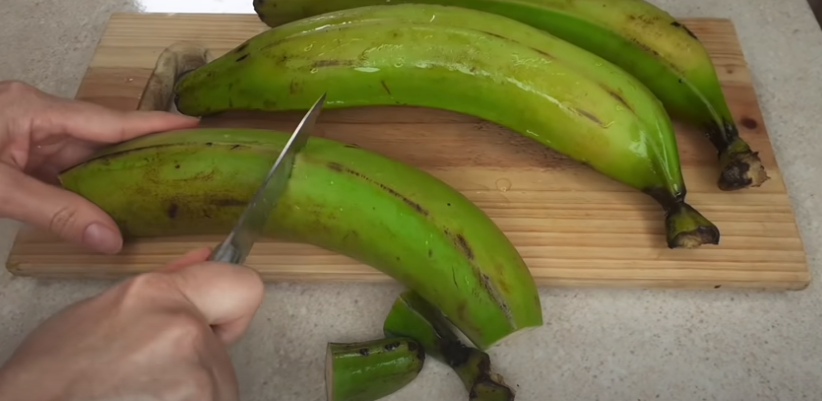 La receta que puedes hacer en casa con plátanos verdes