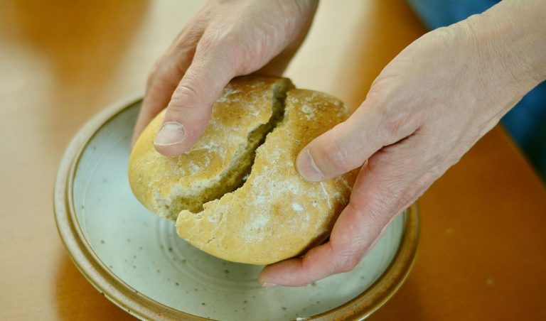 La receta ultrafácil para hacer pan en el microondas