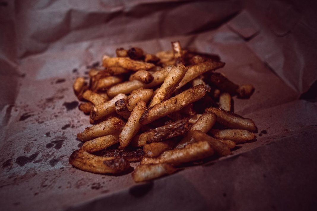 La receta viral de TikTok para hacer unas patatas fritas hojaldradas