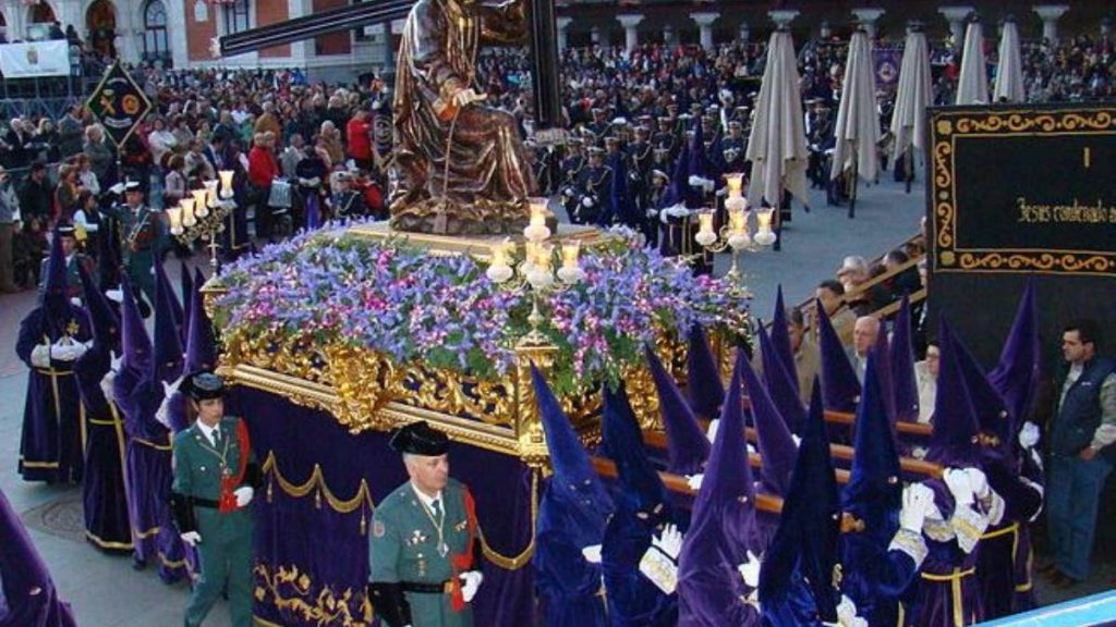 Las Mejores Ciudades Para Disfrutar De Una Semana Santa Con Procesiones