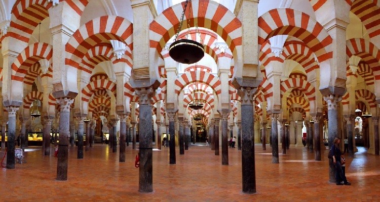 Los Monumentos Más Relevantes De España