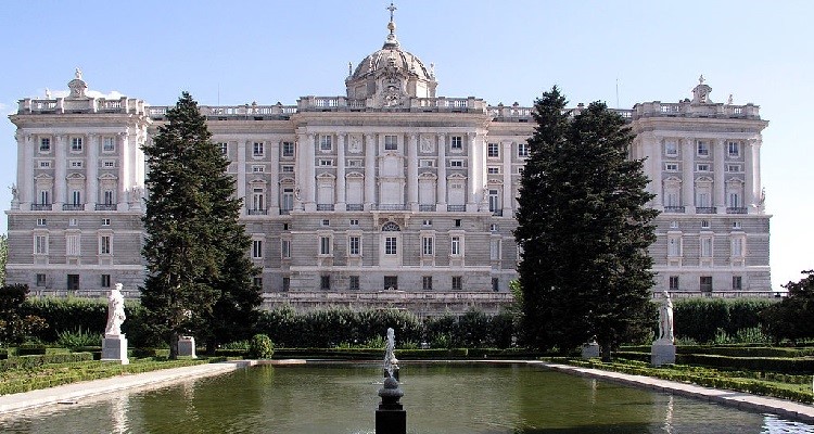 Los Monumentos Más Relevantes De España