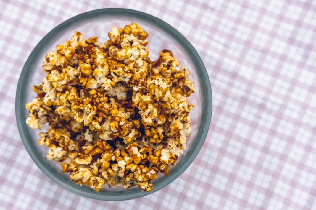 Palomitas de chocolate: la merienda más golosa que se hace en 10 minutos