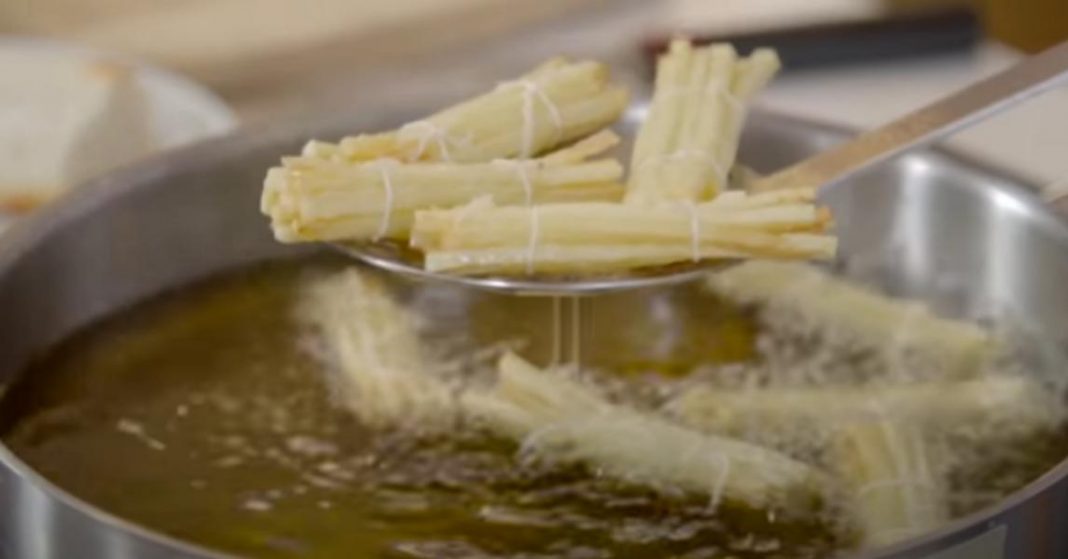 Preparación de las patatas fritas de Martin Berasategui