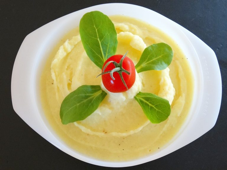 Puré de patatas: qué debes echarle para que esté más cremoso