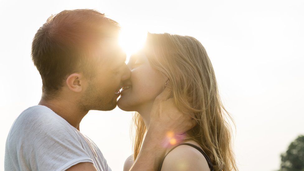 Según tu signo zodiacal ¿cómo besas?