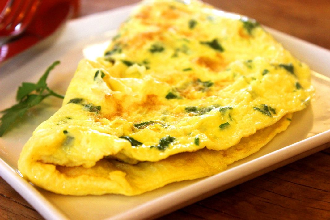 Tortilla de bacalao el truco para que se mezclen bien todos los elementos