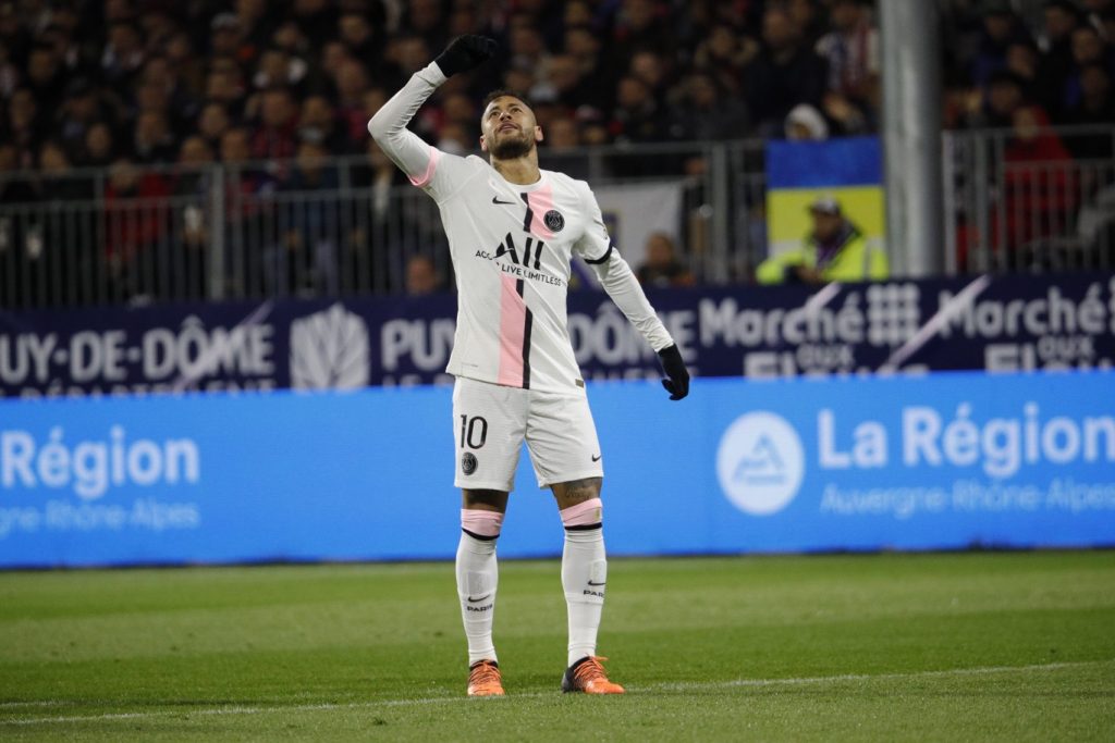 Vender A Neymar Es Una Buena Opción