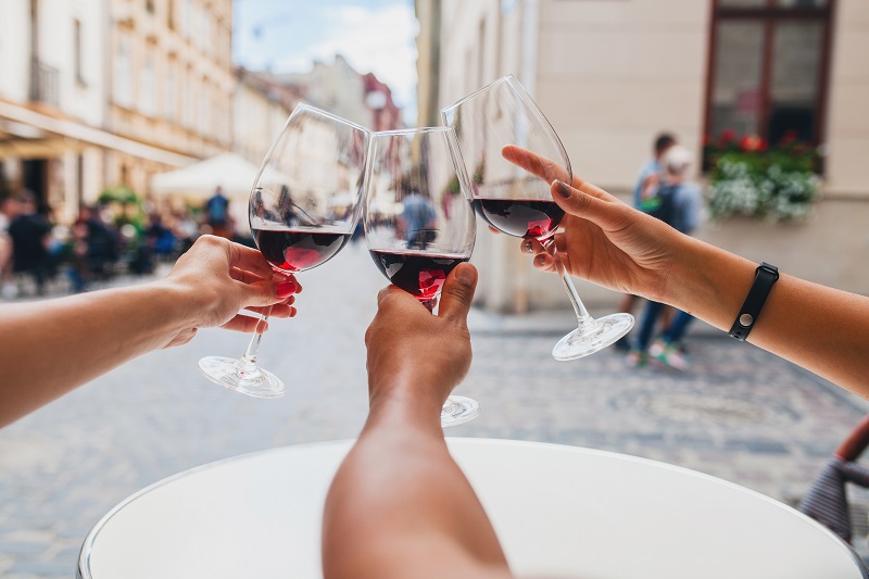 Esto Es Lo Que Le Pasa A Tu Cuerpo Si Bebes Alcohol Sin Comer