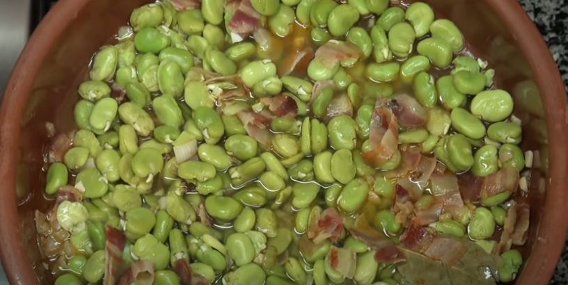 Habas a la catalana: el plato de primavera que no sabías que estaba tan rico