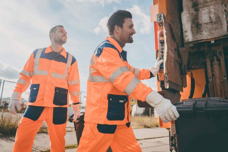 Oferta de ropa laboral para todos los sectores de la mano de StopWay