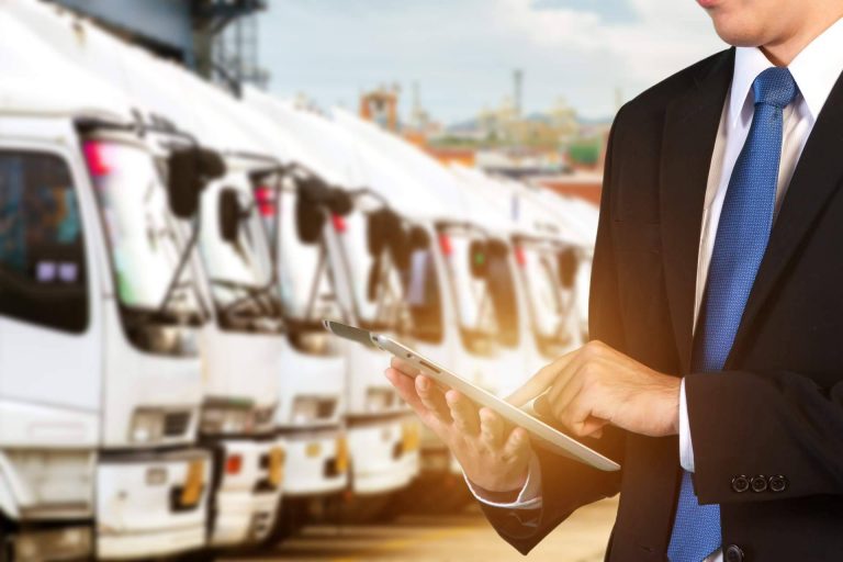 ¿Por qué es importante contratar una gestoría de transportes?