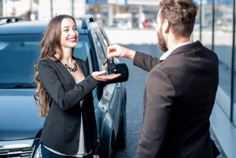 Solicitar con TodoRenting.es las ayudas del plan MOVES con vehículos eléctricos e híbridos enchufables