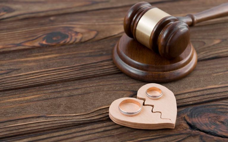Divorcioscatalunya.com ofrece información sobre pensión de alimentos y gastos extraordinarios