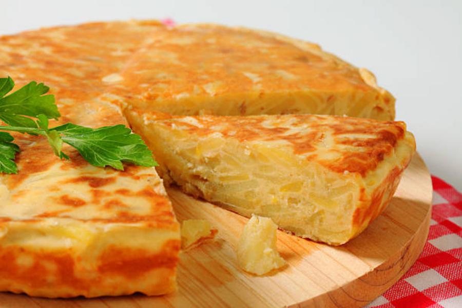 Tortilla De Patatas Con Sencillos Ingredientes