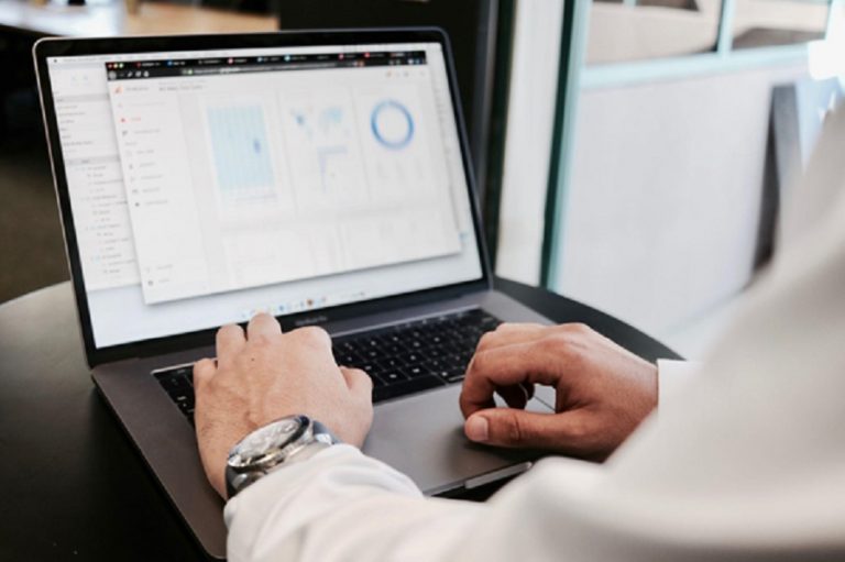 ¿Por qué es importante que las empresas cuenten con un software de gestión digital de facturas?