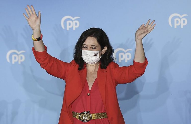 Ayuso repetiría su resultado electoral un año después, según dos encuestas