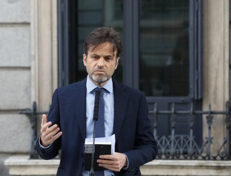 Asens (UP) insta a Sánchez a reunirse con Aragonès para «restablecer las relaciones»