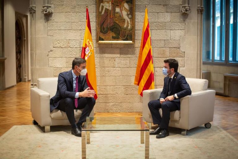 Sánchez y Aragonès coincidirán este viernes en Barcelona en plena polémica por Pegasus