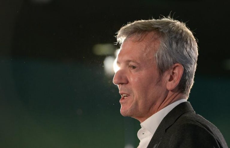 Rueda ve «una magnífica noticia» que el rey emérito planee visitar Sanxenxo
