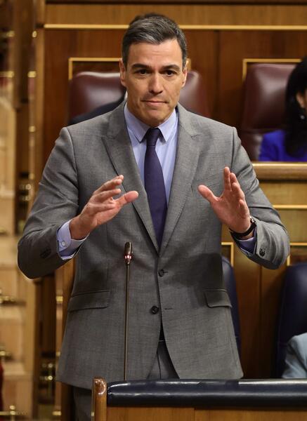 Sánchez se abre a poner más control judicial al CNI