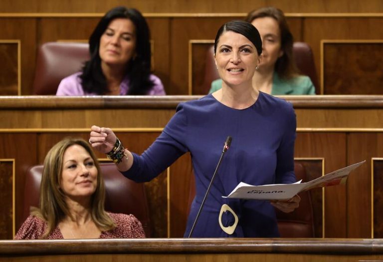 Olona se burla de los intentos de «apartarla» de las elecciones andaluzas