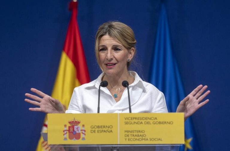 Díaz avanza datos de paro «muy positivos» en mayo y que abordará con los agentes sociales las vacantes