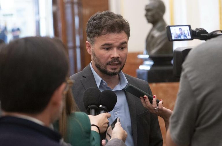 Rufián (ERC) sobre el regreso del Rey emérito: «Parece Pablo Escobar»