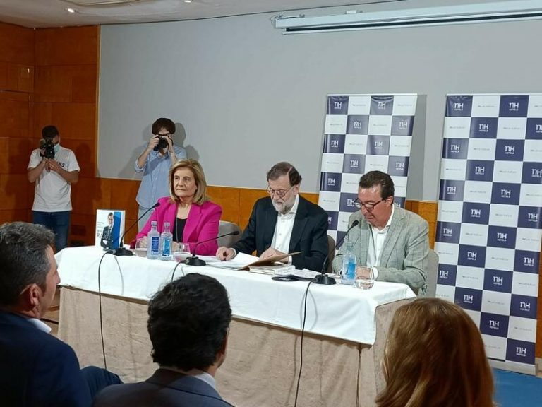 Rajoy asegura que el actual Gobierno «Frankenstein» es «el origen de los problemas del país»