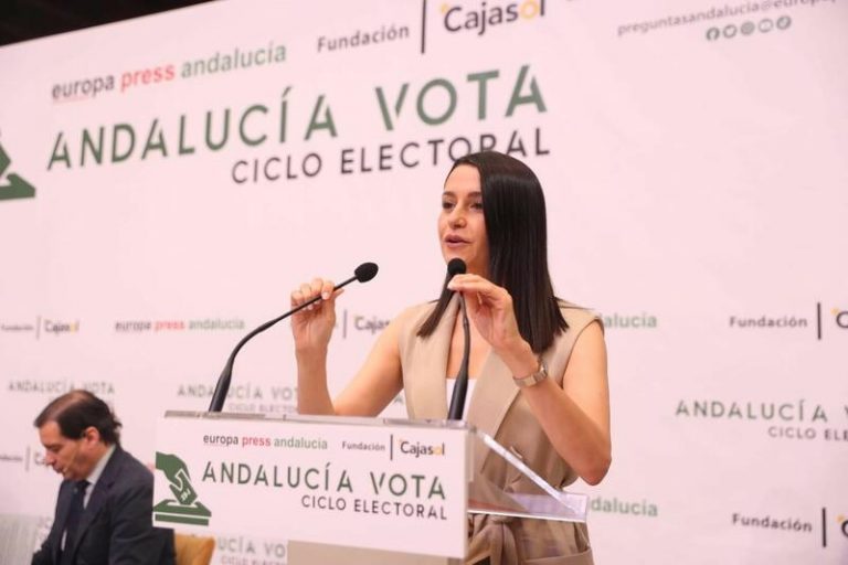 Ciudadanos pide cambiar el artículo 2 de la Constitución y eliminar la distinción entre «nacionalidades y regiones»