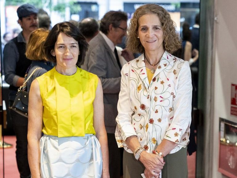 La Infanta Elena se va de estreno tras despedirse del Rey Juan Carlos