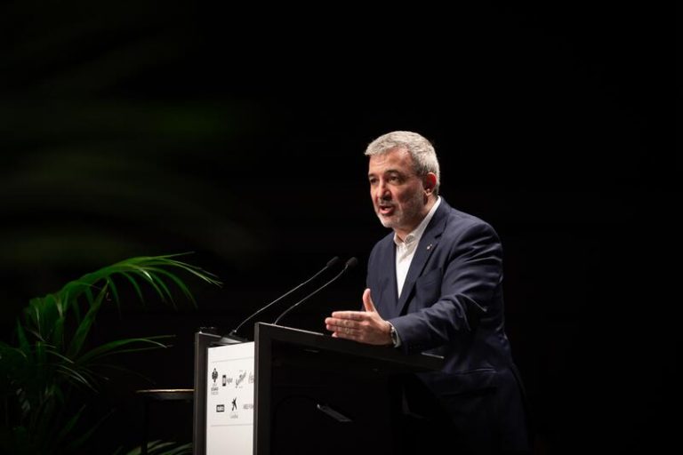 Collboni (PSC) cree que Barcelona tendría «un papel mucho más activo» en los JJOO si fuera alcalde