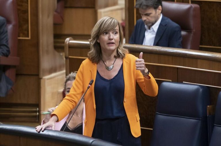 Pilar Alegría afea el liderazgo de Feijóo «basado en esconderse»