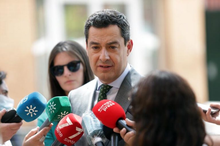 PP-A lograría hasta 50 escaños en las elecciones, con ventaja de casi 11 puntos sobre PSOE-A