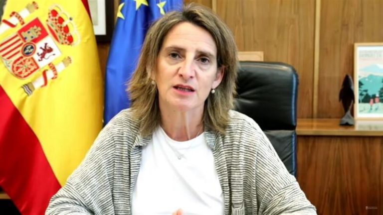 Ribera ve necesario «transformar radicalmente» el sistema energético