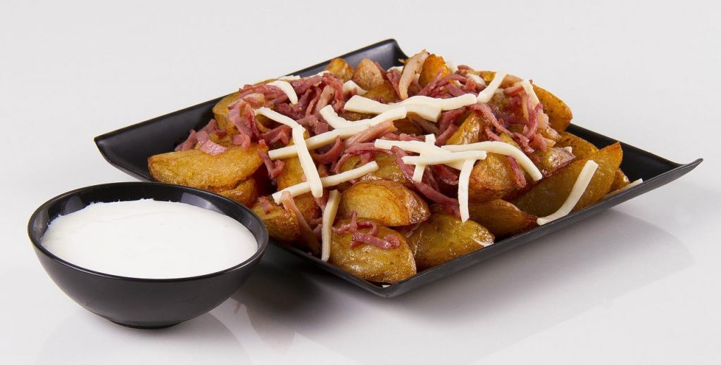 Bacon Cheese Fries Así Se Hacen Más Saludables Las Patatas Estrella Del Foster Hollywood