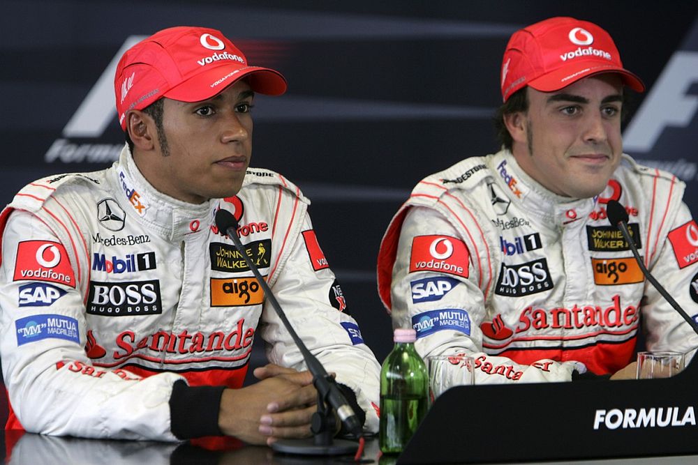 Compañeros Y Rivales 