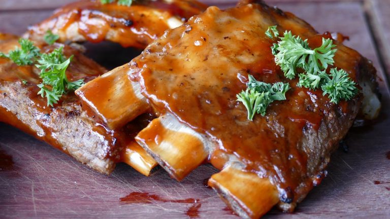 Costillas al horno: el truco para que te queden jugosas por dentro