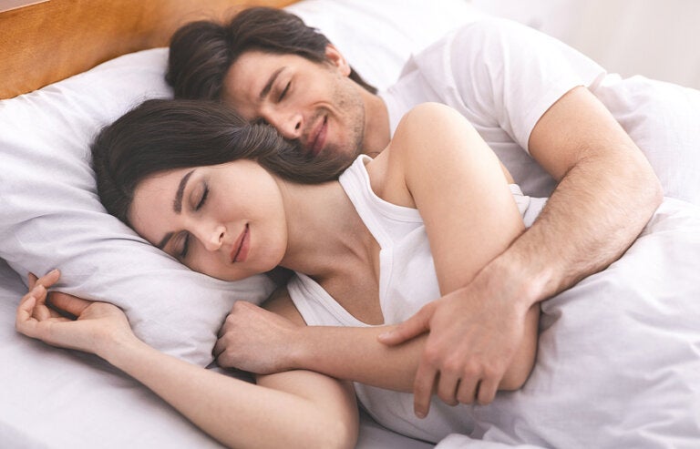 Dormir en pareja: según cómo lo hagas así será tu relación