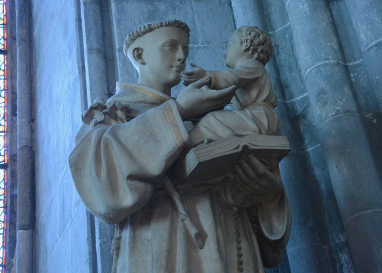 El 13 de junio es un día de muchas celebraciones, porque es el onomástico de San Antonio de Padua
