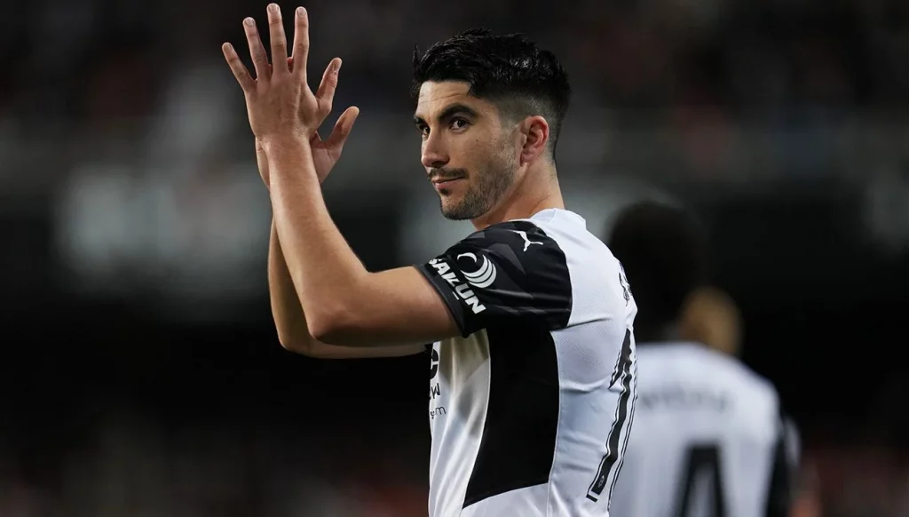 El Valencia También Coopera En El Destino De Carlos Soler 