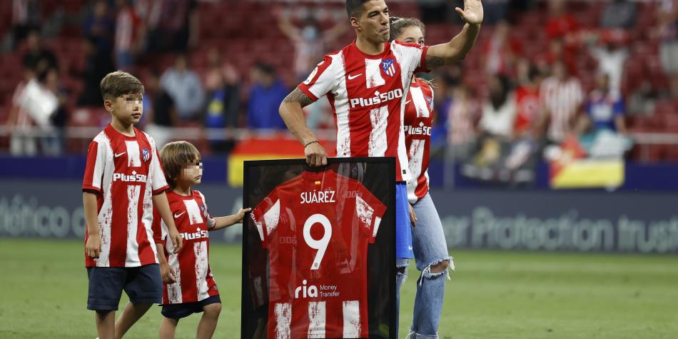 El Equipo Le Ha Rendido Homenaje A Luis Suárez