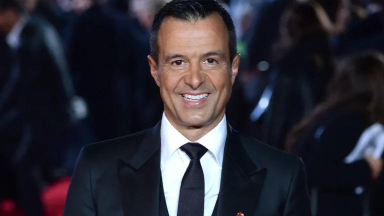 Los 2 problemas repentinos de Jorge Mendes en el FC Barcelona