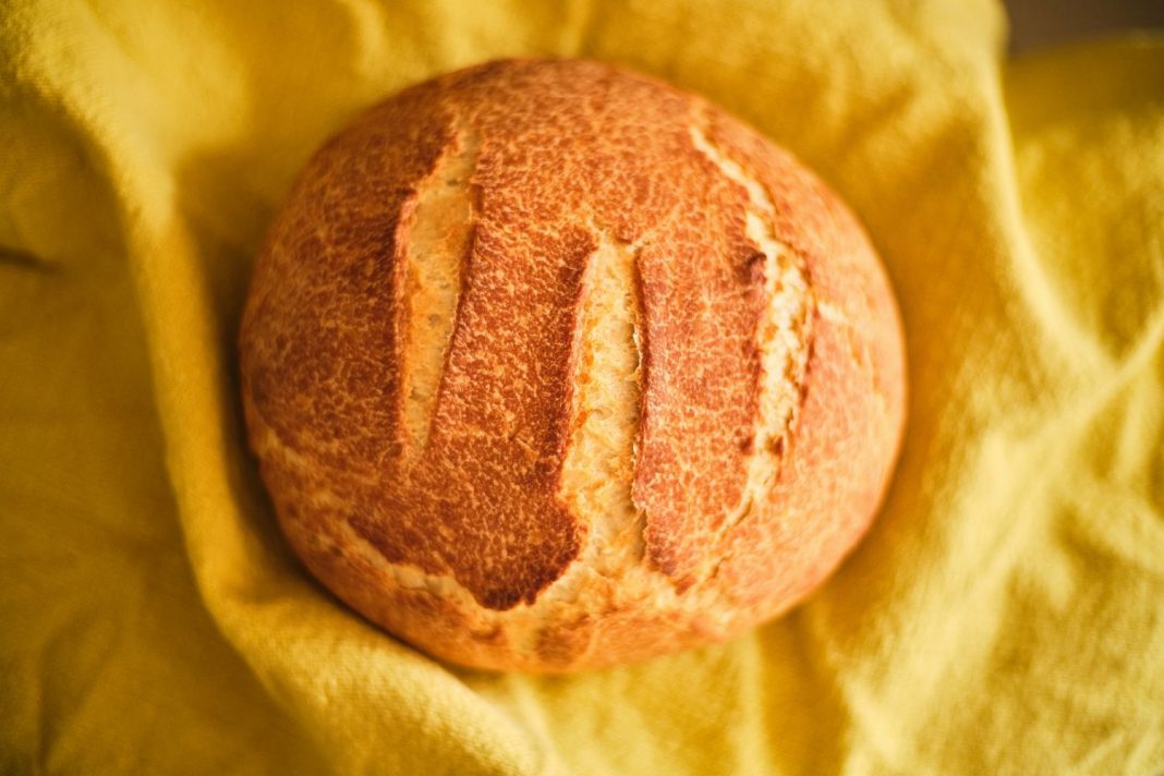 La receta de pan que haces con dos ingredientes en la sartén