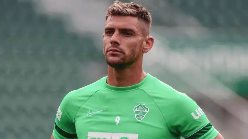 Lucas Boyé pudiera pescar en río revuelto