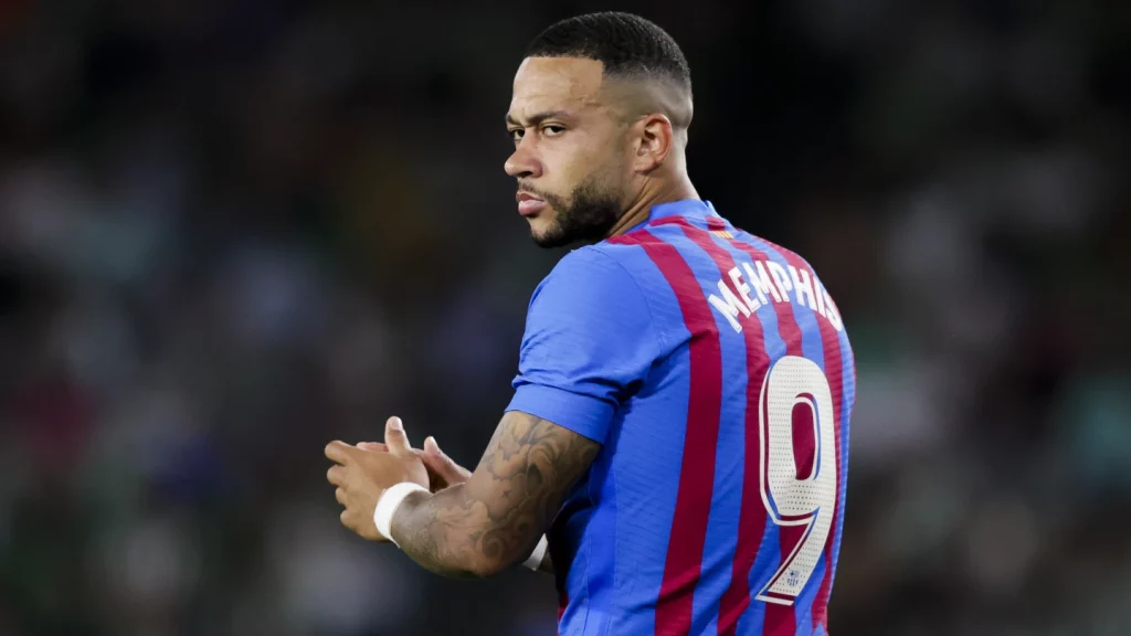 Memphis Depay también genera incertidumbre en el equipo