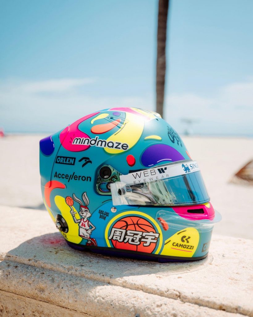 Fórmula 1: Los Cascos Más Extravagantes Para Miami 11 Mucho Color En El Casco De Zhou
