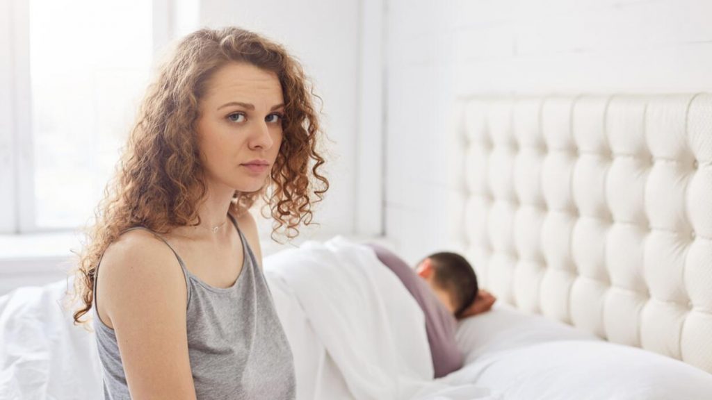 Por qué tu pareja y tú deberíais dormir en camas separadas 157 Serás el dueño de tu espacio para dormir