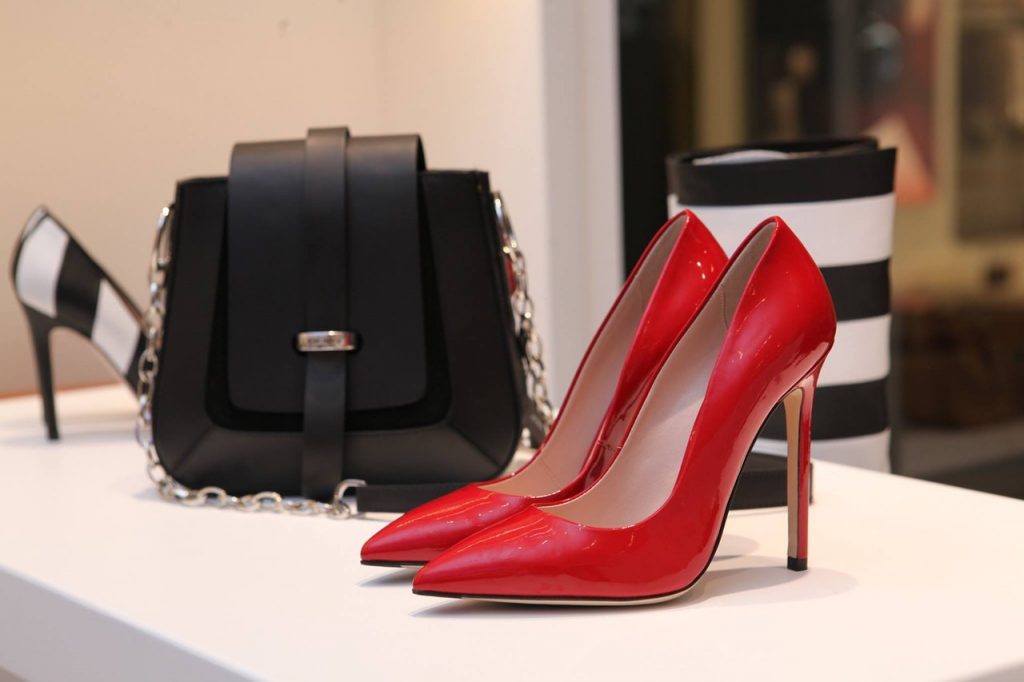 Puedes Pulir Zapatos Y Otros Artículos